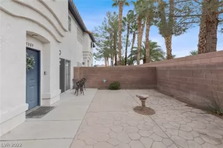 Photo #2: 2452188 Listing 