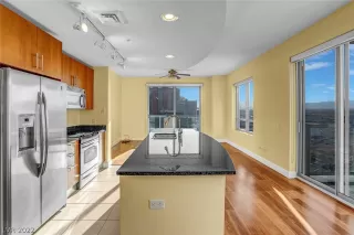 Photo #6: 2452196 Listing 