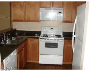 Photo #4: 2452226 Listing