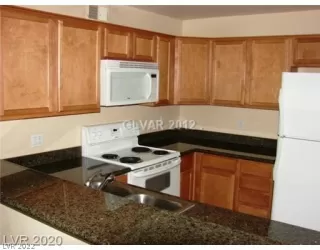 Photo #5: 2452226 Listing