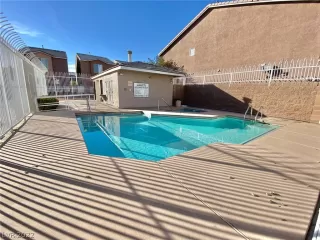 Photo #3: 2452254 Listing 