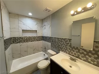 Photo #1: 2452257 Listing 