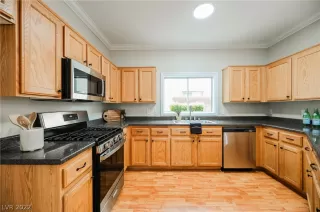 Photo #4: 2452265 Listing 