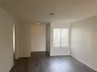 Photo #2: 2452280 Listing 