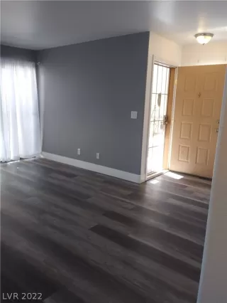 Photo #3: 2452283 Listing 