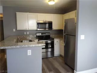 Photo #6: 2452283 Listing 