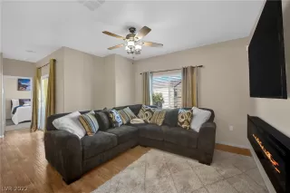 Photo #4: 2452316 Listing 