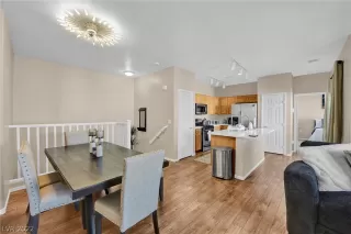 Photo #5: 2452316 Listing 