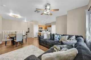 Photo #6: 2452316 Listing 