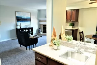 Photo #2: 2452331 Listing 