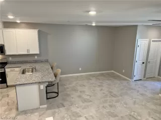 Photo #5: 2452335 Listing 