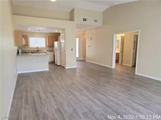 Photo #3: 2452336 Listing 