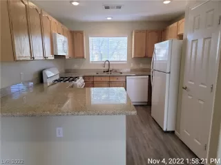 Photo #4: 2452336 Listing 