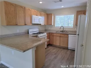 Photo #5: 2452336 Listing 