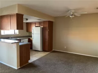 Photo #4: 2452368 Listing