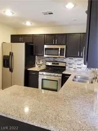 Photo #1: 2452403 Listing 