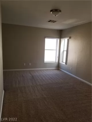 Photo #5: 2452403 Listing 