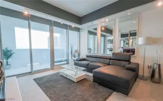 Photo #3: 2452440 Listing