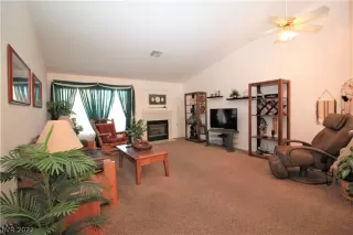 Photo #5: 2452460 Listing 