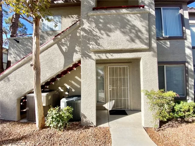 MLS: 2452461 Condo For Sale