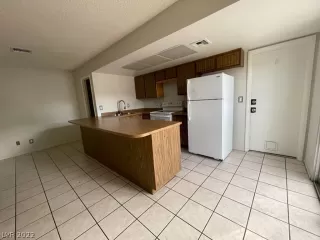 Photo #3: 2452466 Listing 