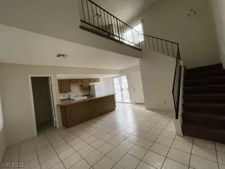 Photo #4: 2452466 Listing 