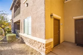 Photo #4: 2452467 Listing