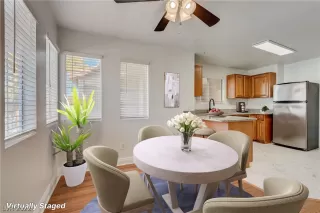 Photo #4: 2452470 Listing