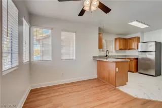 Photo #5: 2452470 Listing