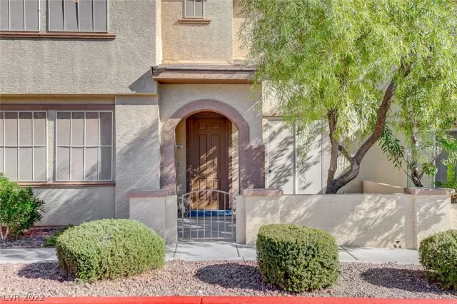 MLS: 2452472 Condo For Sale