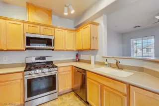 Photo #2: 2452508 Listing 