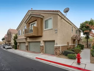 Photo #1: 2452536 Listing