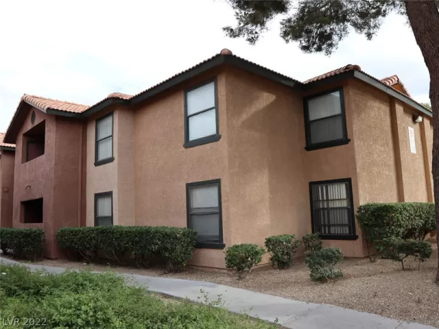 MLS: 2452546 Condo For Sale