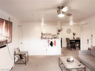 Photo #2: 2452546 Listing 