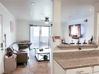 Photo #3: 2452546 Listing 