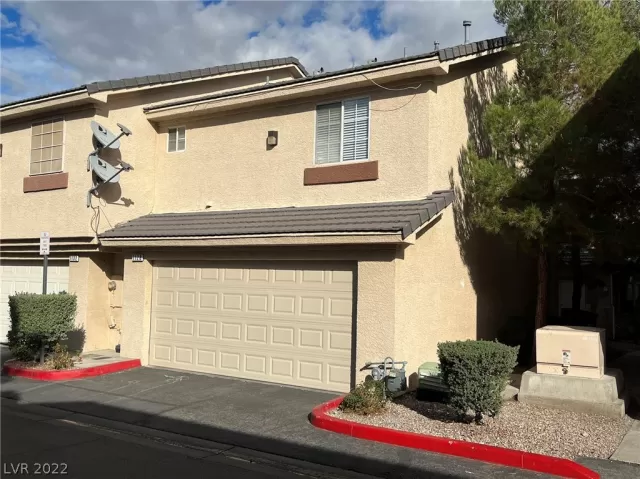 MLS: 2452551 Condo For Sale
