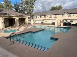 Photo #2: 2452551 Listing 