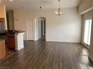 Photo #2: 2452563 Listing 