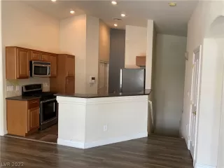 Photo #3: 2452563 Listing 