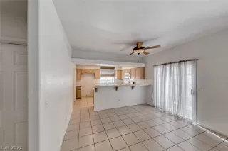 Photo #5: 2452570 Listing 