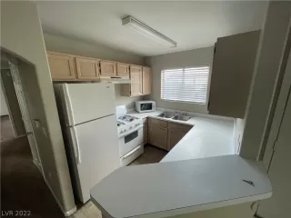 Photo #2: 2452603 Listing 