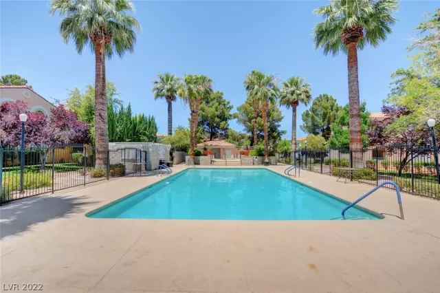 MLS: 2452620 Condo For Sale