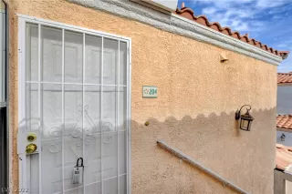 Photo #1: 2452620 Listing 