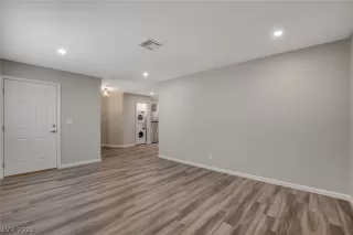 Photo #3: 2452635 Listing