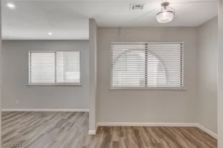 Photo #5: 2452635 Listing