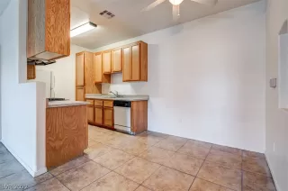 Photo #6: 2452651 Listing