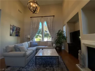 Photo #4: 2452681 Listing 