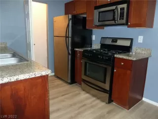 Photo #2: 2452685 Listing 