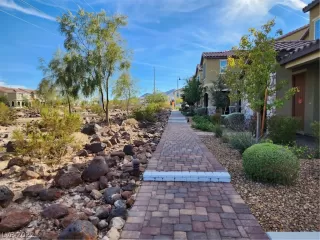 Photo #4: 2452708 Listing 