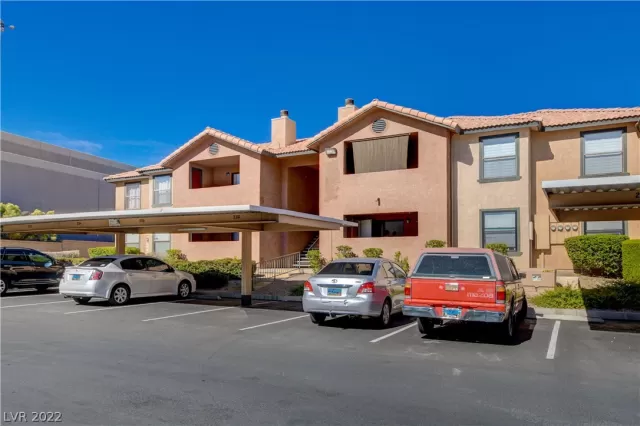 MLS: 2452722 Condo For Sale